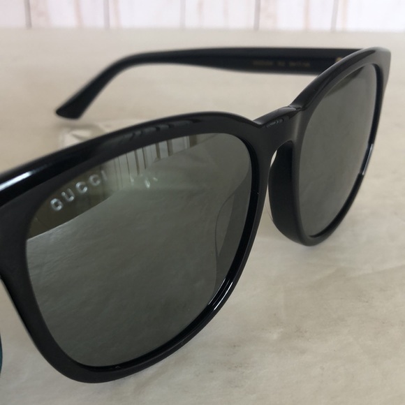 GUCCI Grey Square Sunglasses - Picture 3 of 5